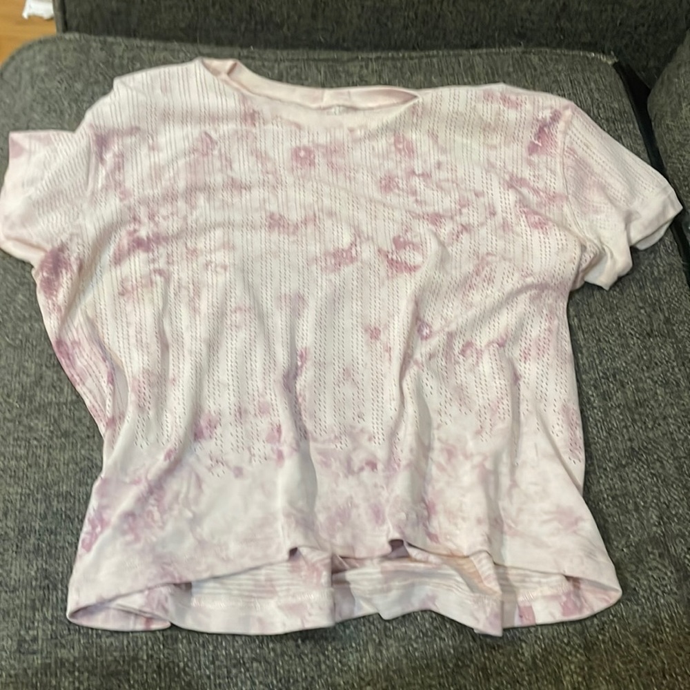 train to be short sleeve